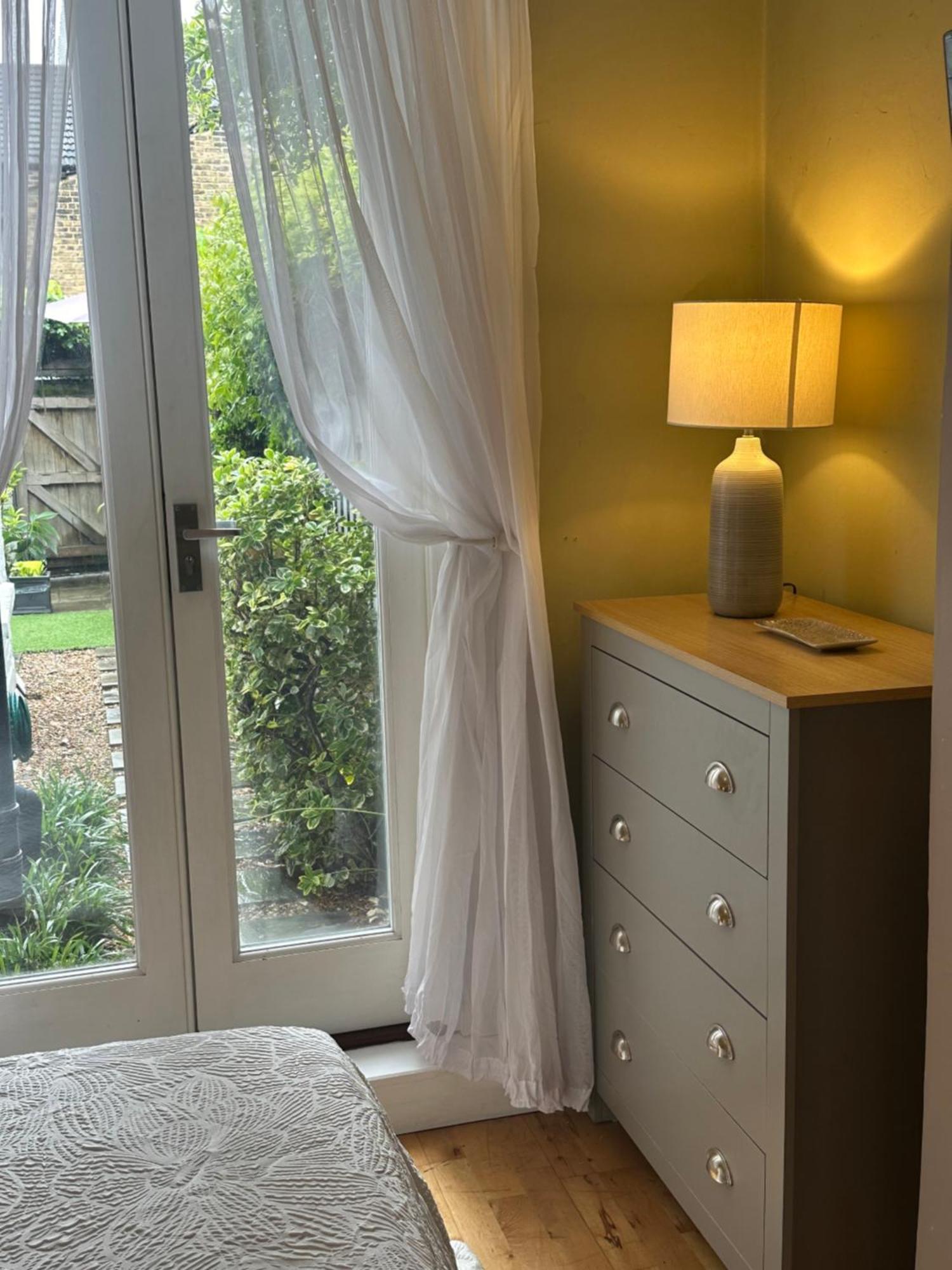 My Sky Secret Garden 1 Bedroom Лондон Екстер'єр фото