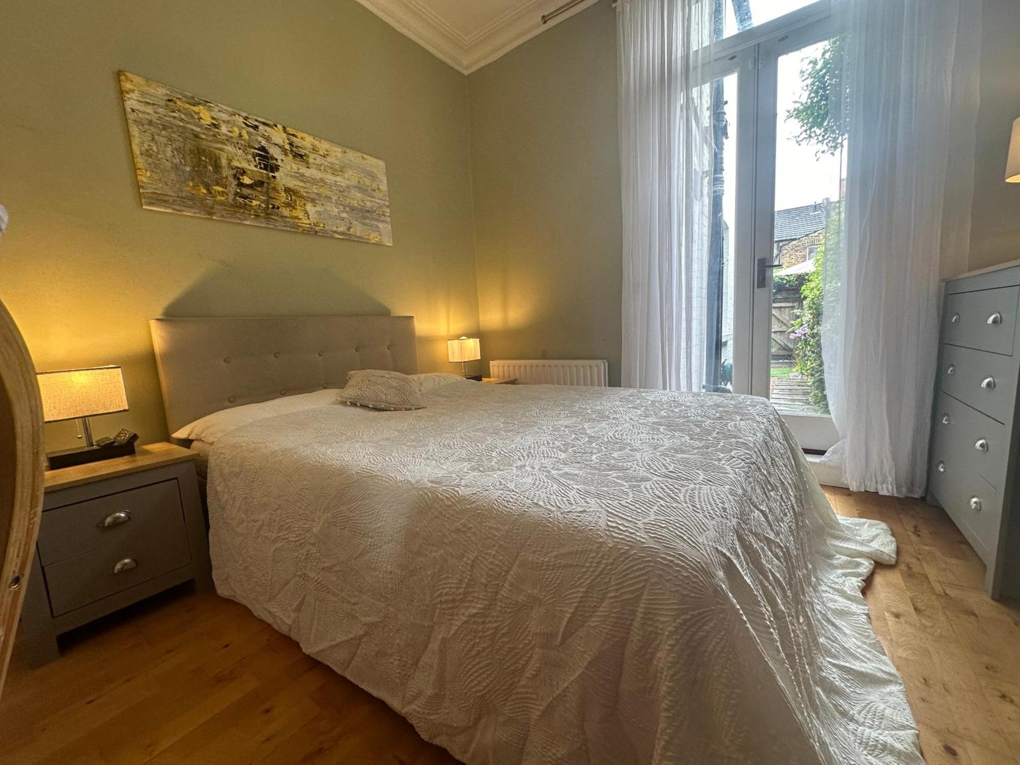 My Sky Secret Garden 1 Bedroom Лондон Екстер'єр фото